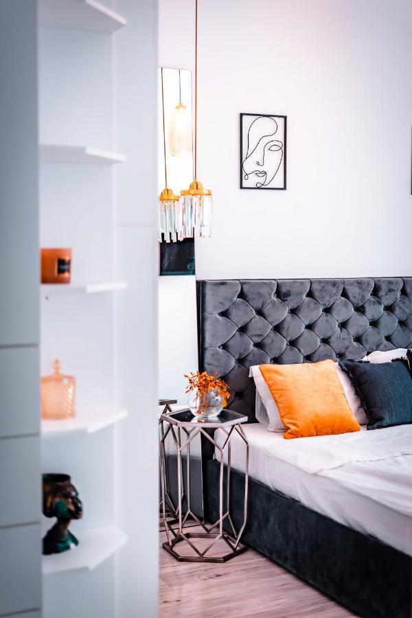 Luxury Family Apartment With Private Parking And Forest View Timisoara Exterior photo